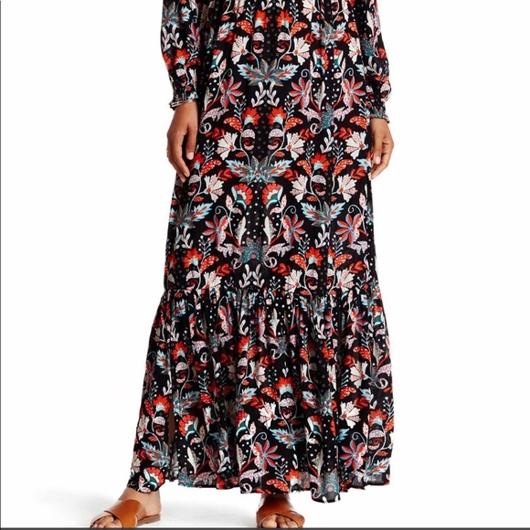 ECI Floral Maxi Dress - Picture 2 of 9